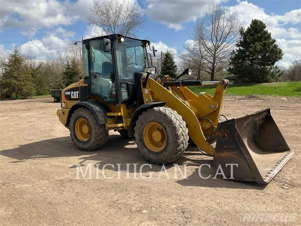 CAT 908M Incarcator pe pneuri