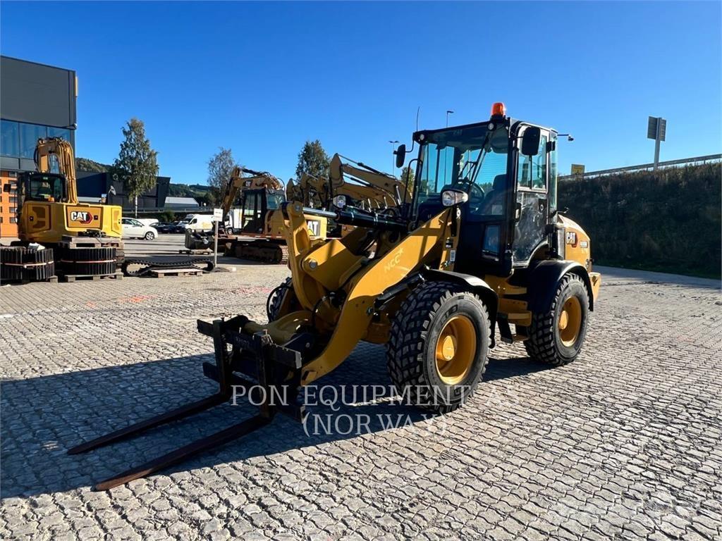 CAT 908M Incarcator pe pneuri