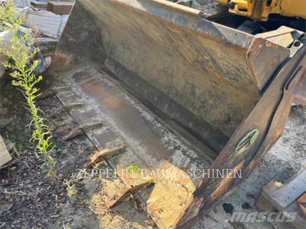 CAT 908M Incarcator pe pneuri