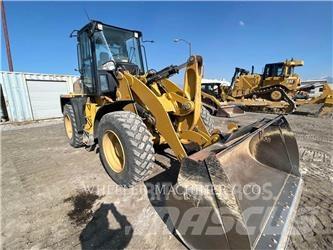 CAT 910M Incarcator pe pneuri