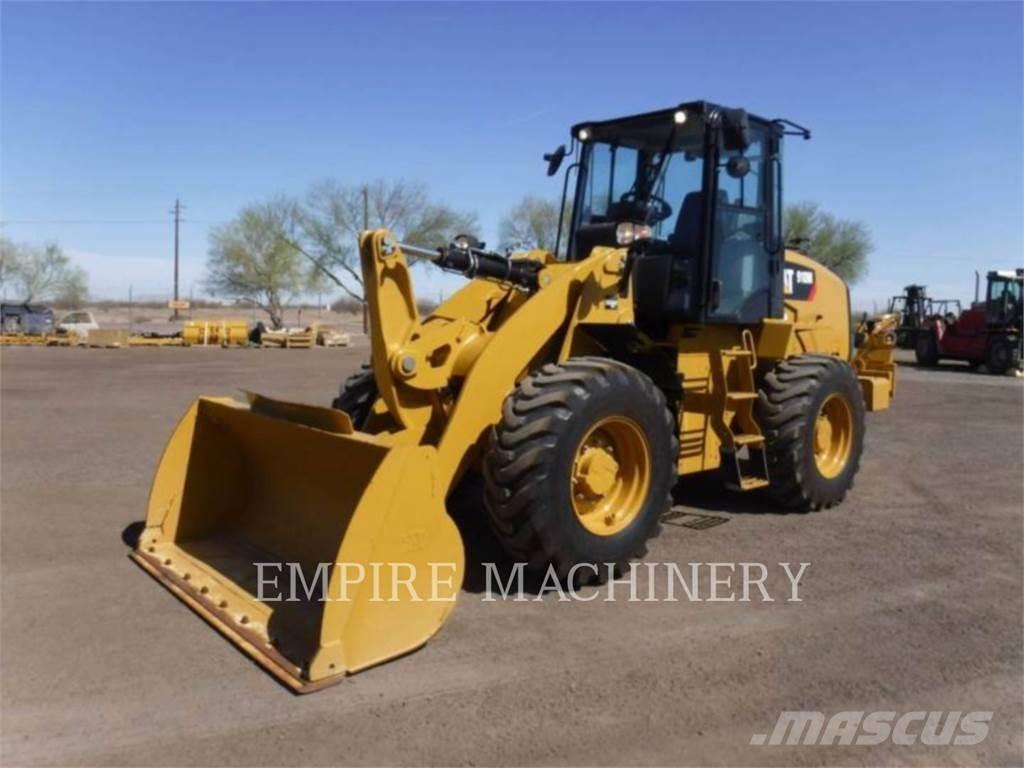 CAT 910M Incarcator pe pneuri