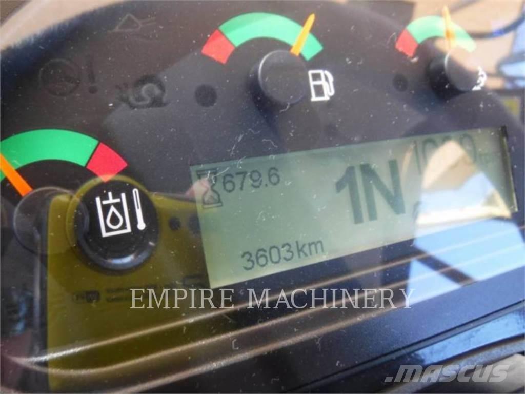CAT 910M Incarcator pe pneuri