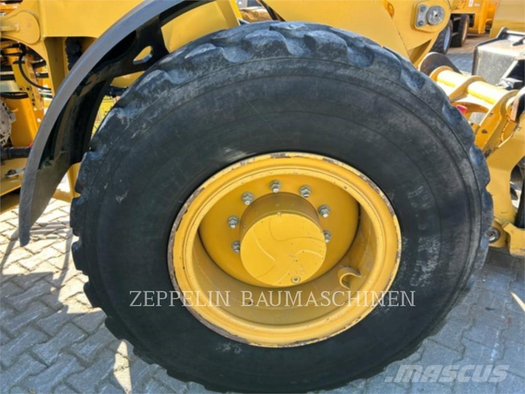 CAT 914-14A Incarcator pe pneuri
