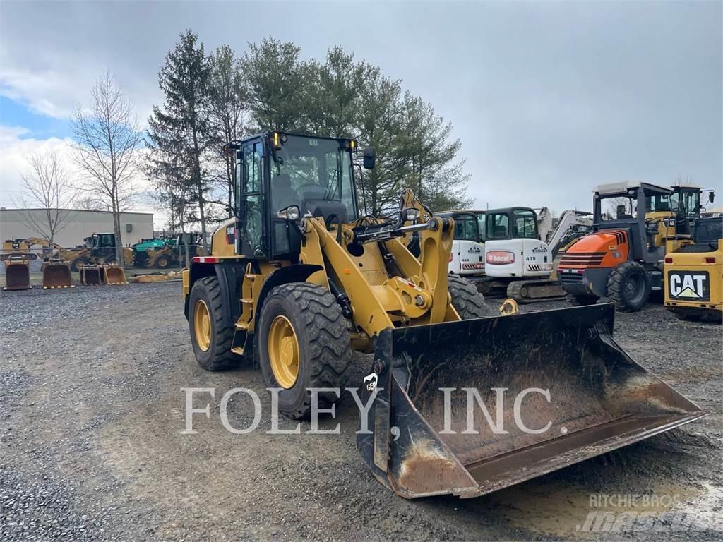 CAT 914M Incarcator pe pneuri