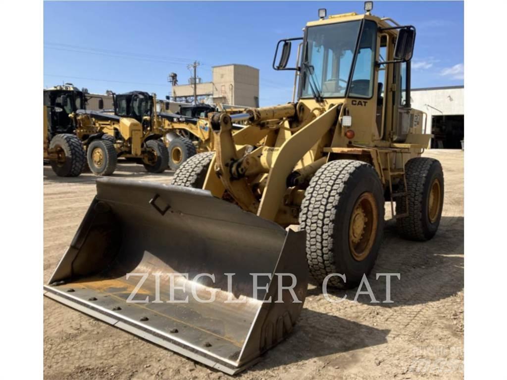 CAT 916 Incarcator pe pneuri