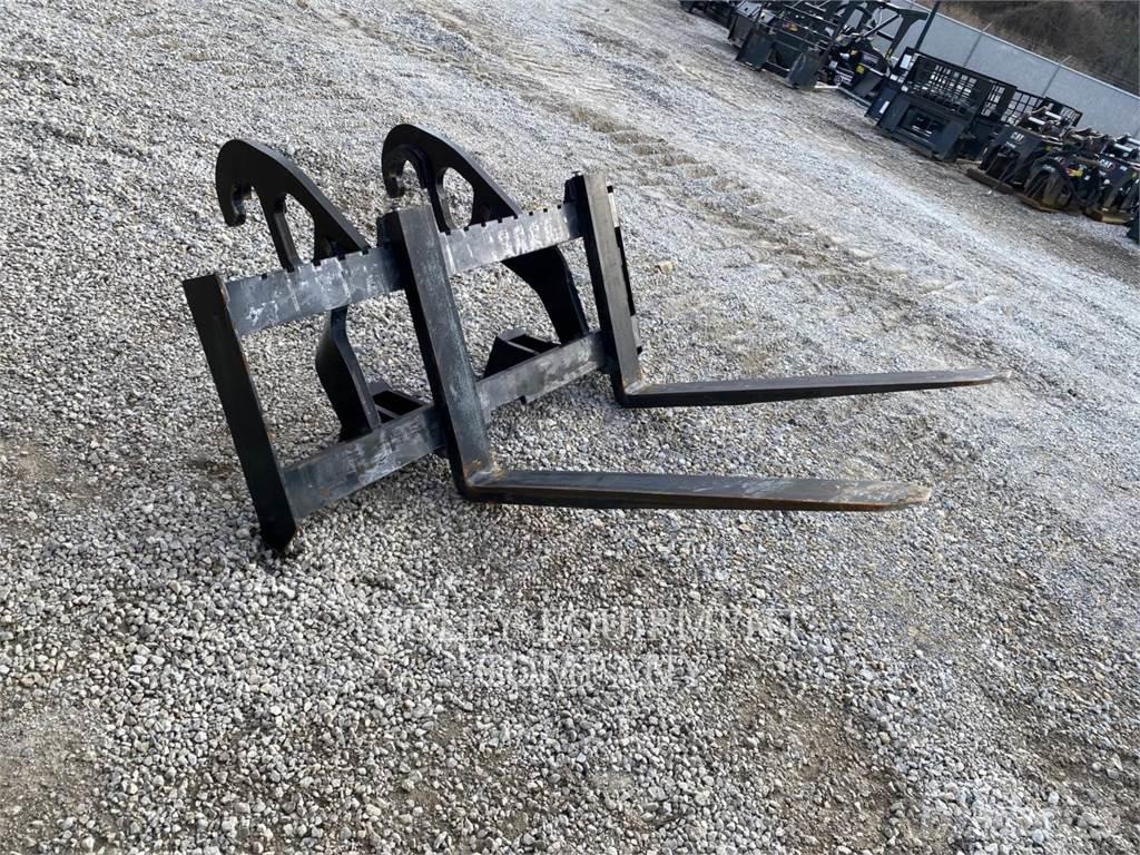 CAT 918M Incarcator pe pneuri