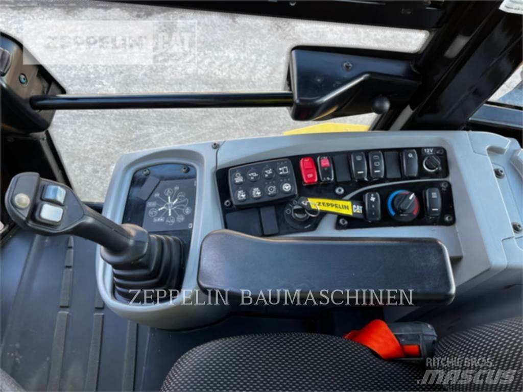 CAT 918M Incarcator pe pneuri