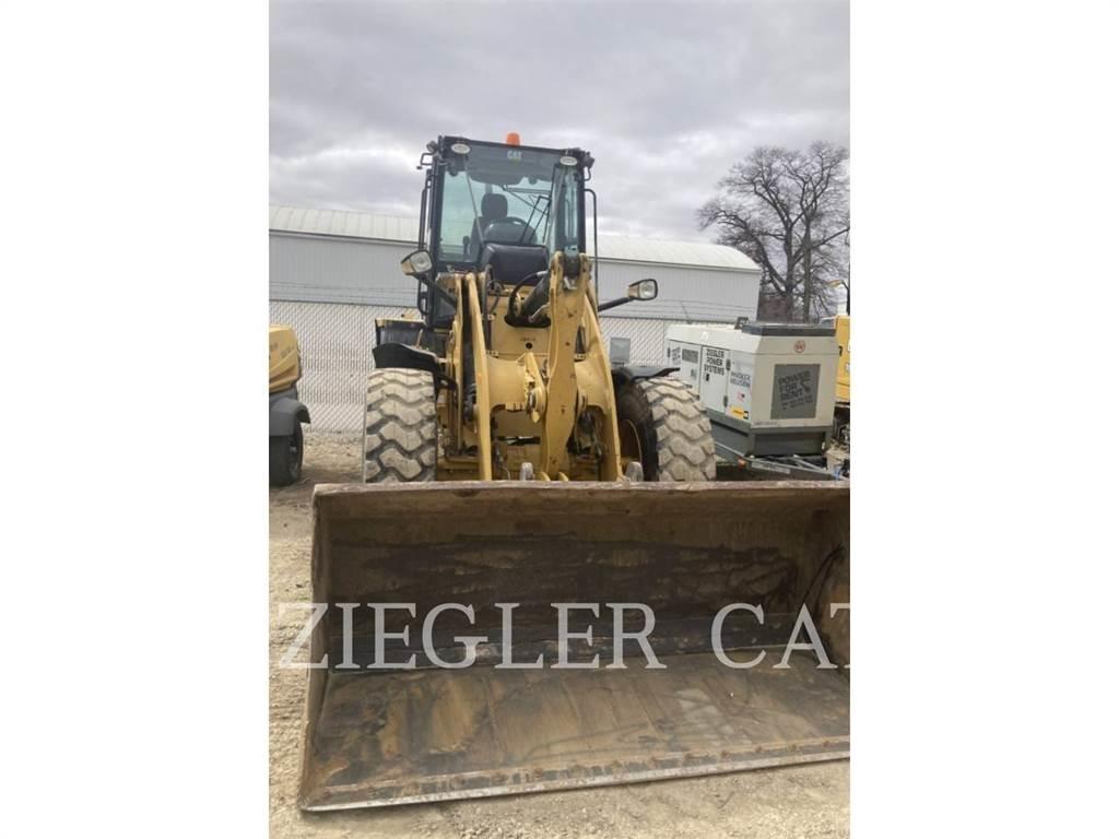 CAT 918M Incarcator pe pneuri