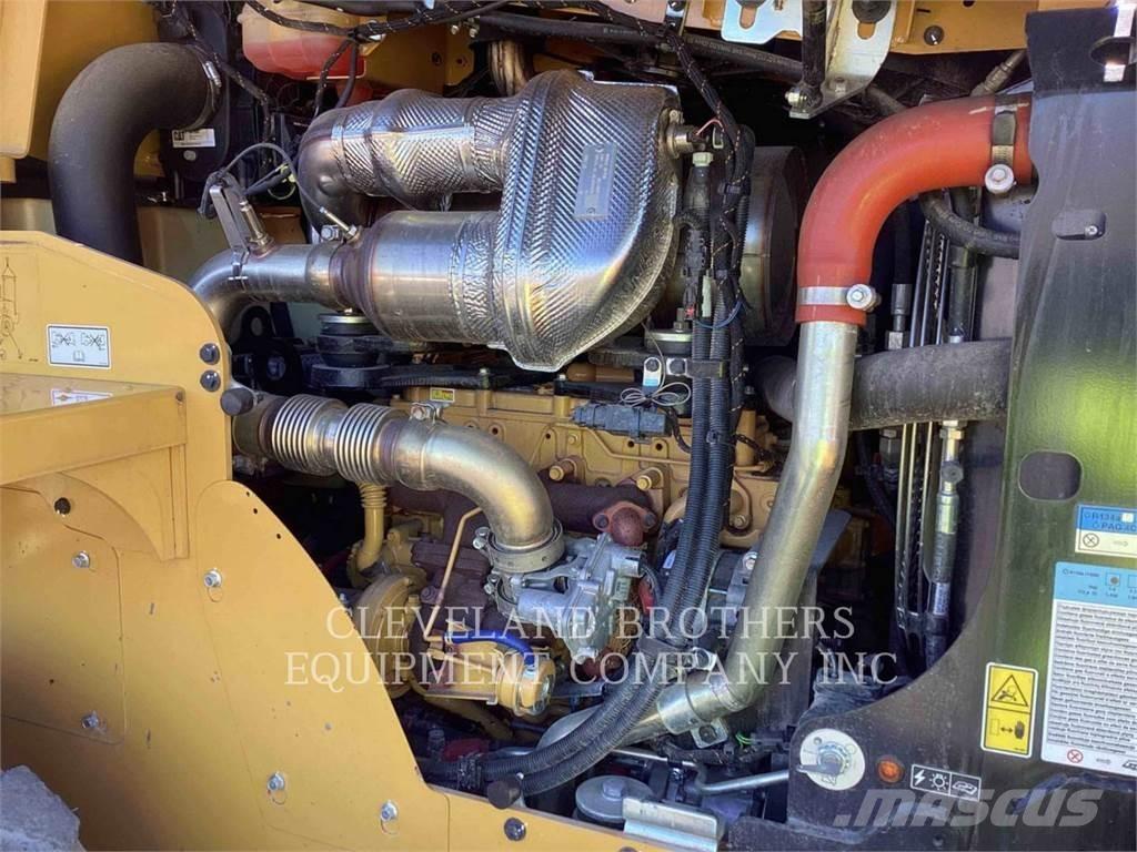 CAT 918M Incarcator pe pneuri