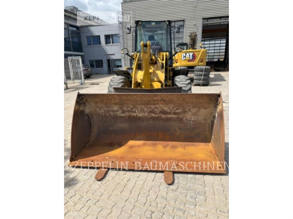 CAT 918M Incarcator pe pneuri