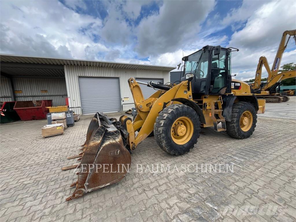 CAT 918M Incarcator pe pneuri