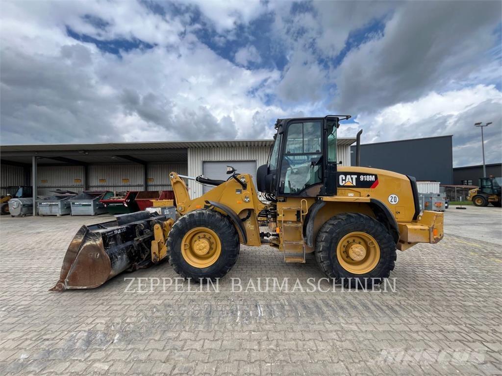 CAT 918M Incarcator pe pneuri