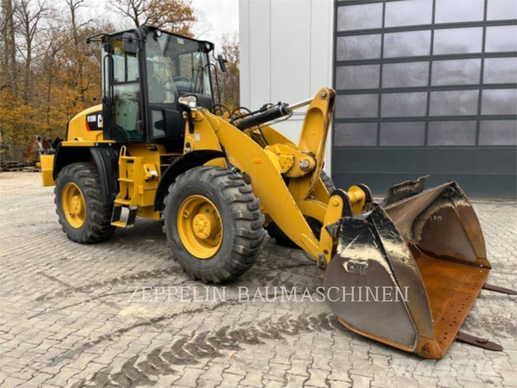 CAT 918M Incarcator pe pneuri