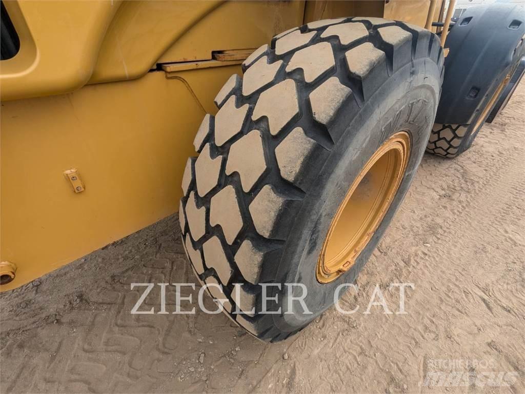 CAT 924G Incarcator pe pneuri