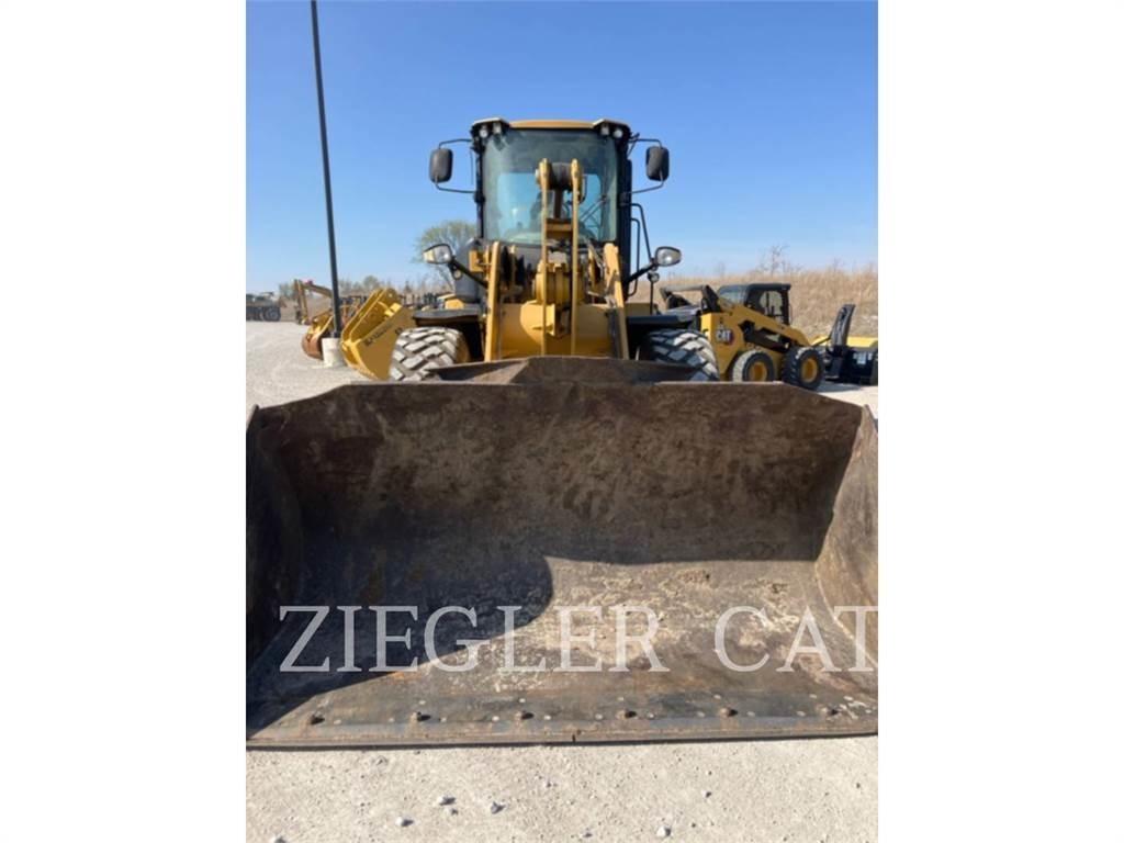 CAT 924K Incarcator pe pneuri