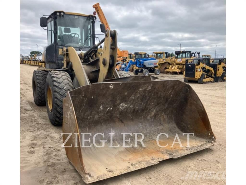 CAT 924K Incarcator pe pneuri
