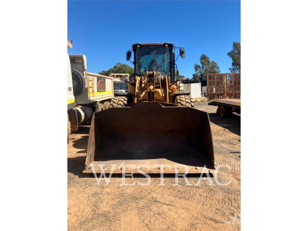 CAT 924K Incarcator pe pneuri