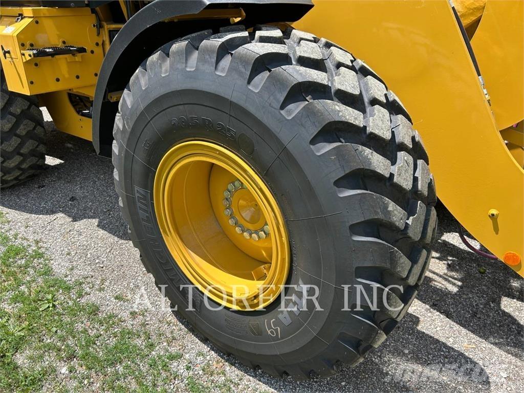 CAT 926-14 Incarcator pe pneuri