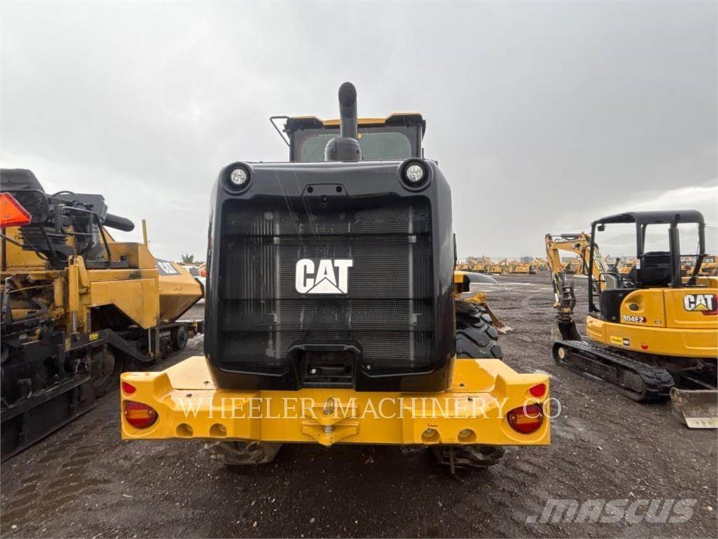 CAT 926 QC Incarcator pe pneuri