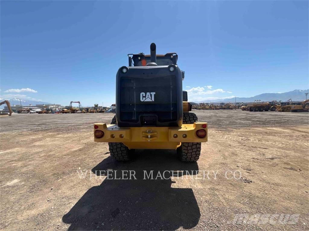 CAT 926 QC 3V Incarcator pe pneuri