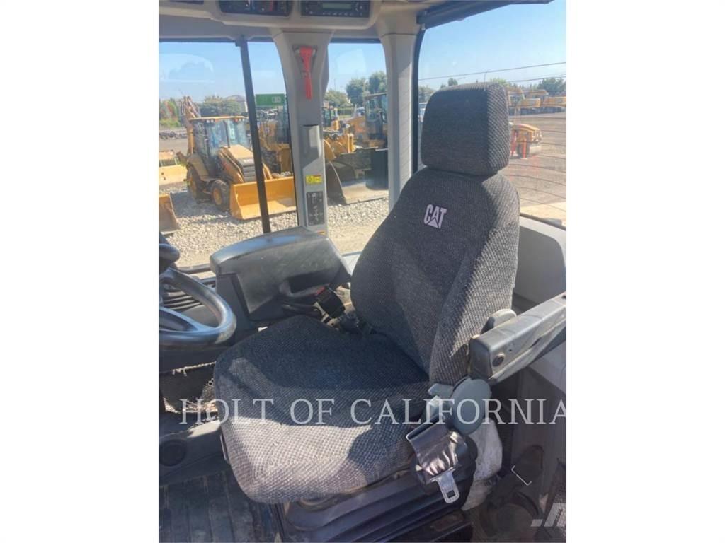 CAT 926M Incarcator pe pneuri