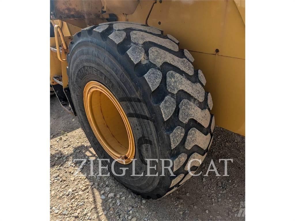 CAT 926M Incarcator pe pneuri
