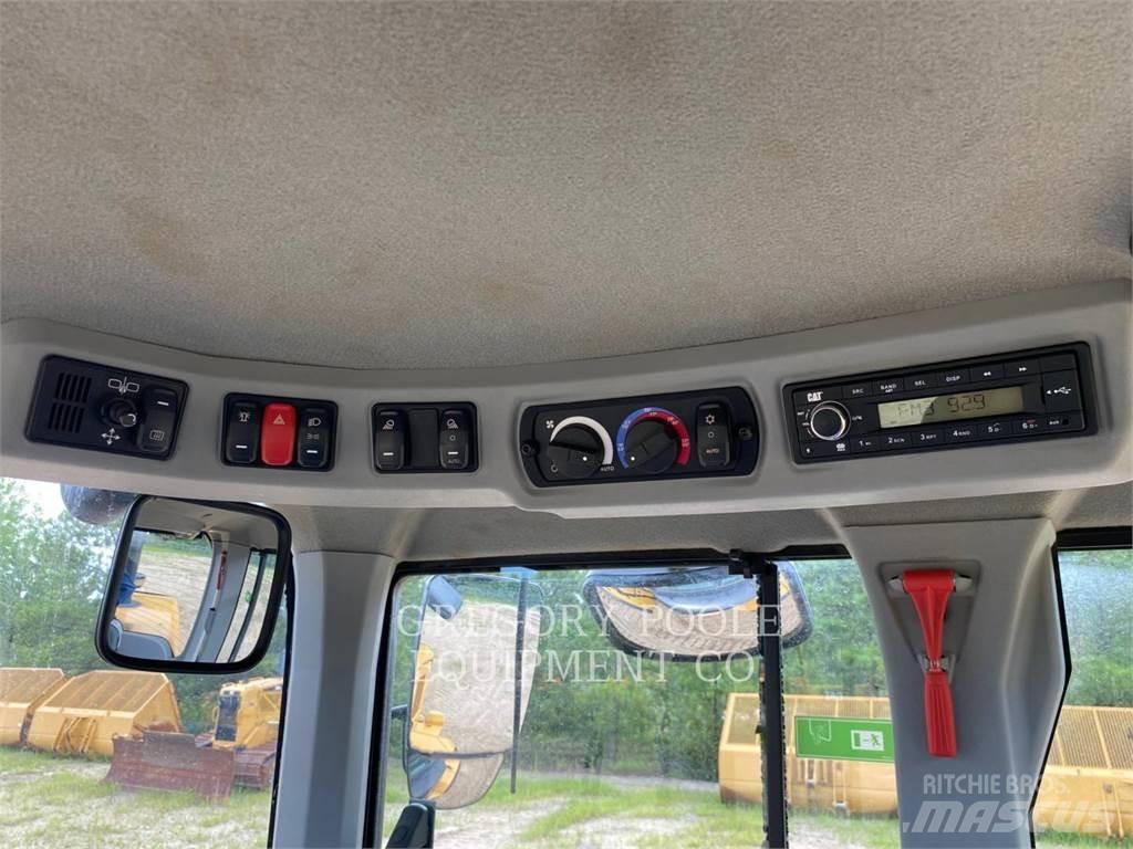 CAT 926M Incarcator pe pneuri