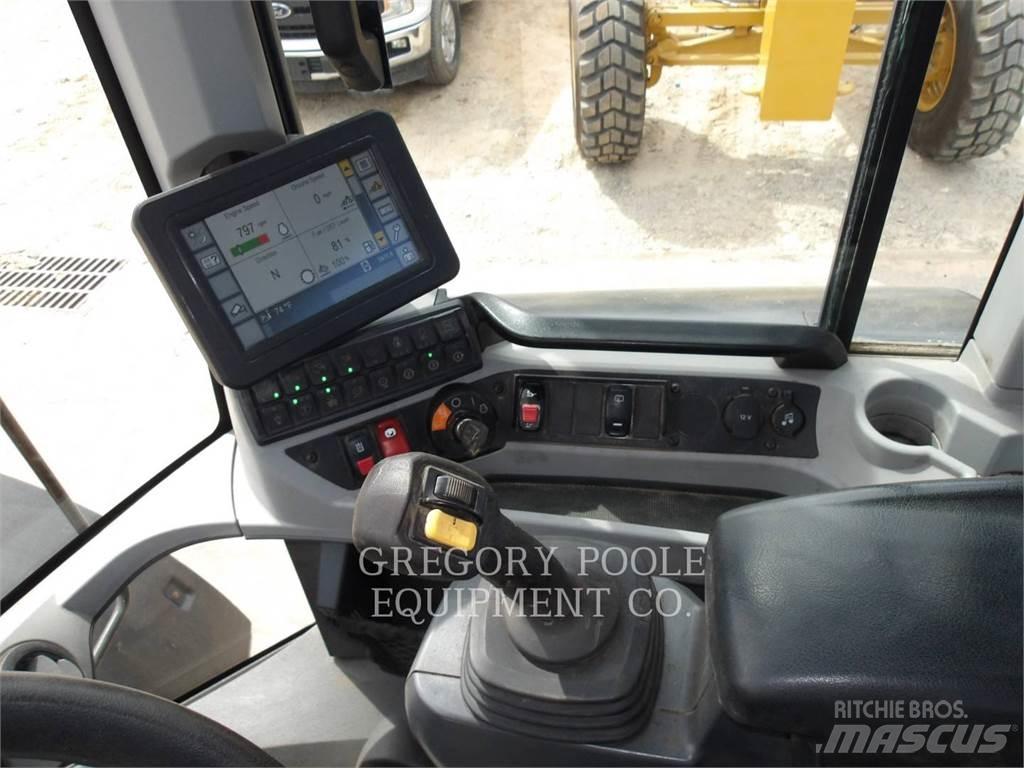 CAT 926M Incarcator pe pneuri
