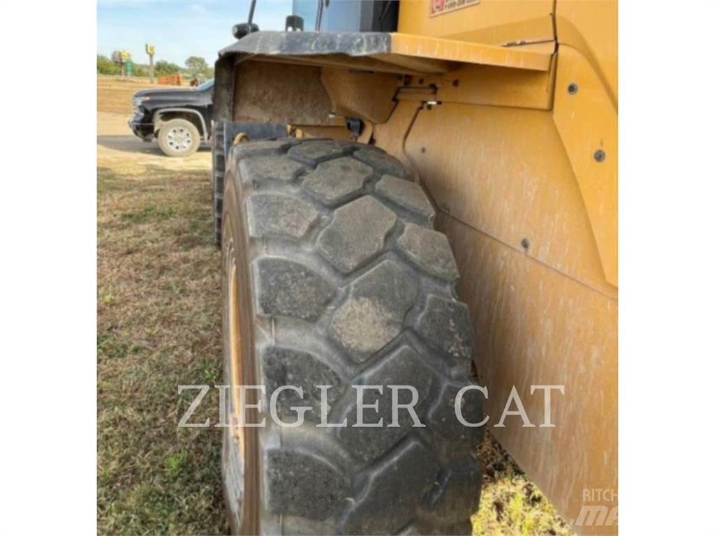 CAT 926M Incarcator pe pneuri