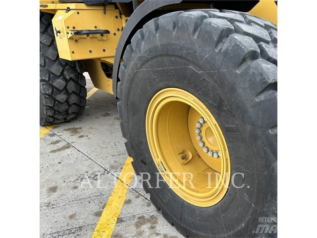 CAT 926M Incarcator pe pneuri