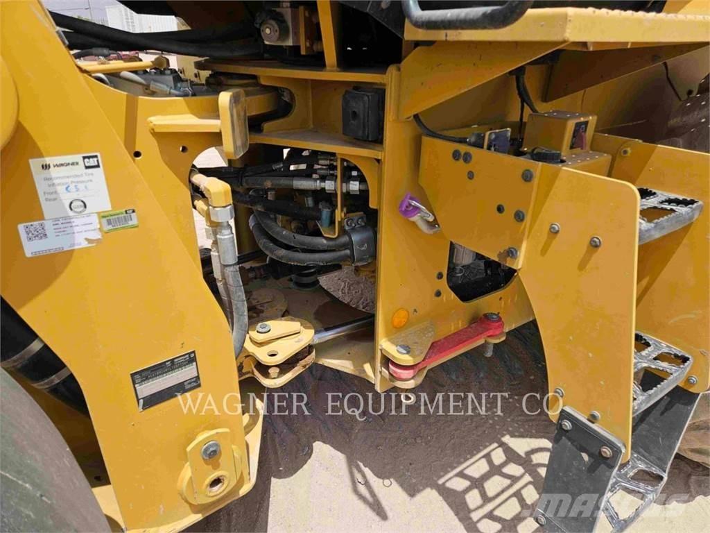 CAT 926M Incarcator pe pneuri
