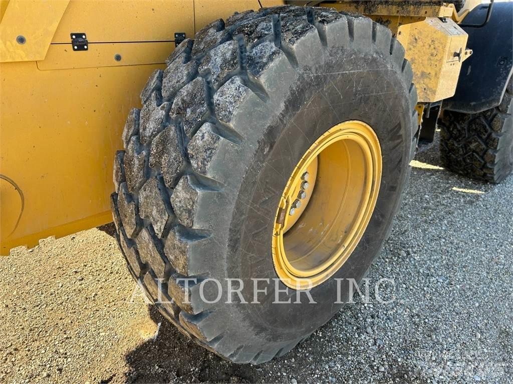 CAT 926M Incarcator pe pneuri