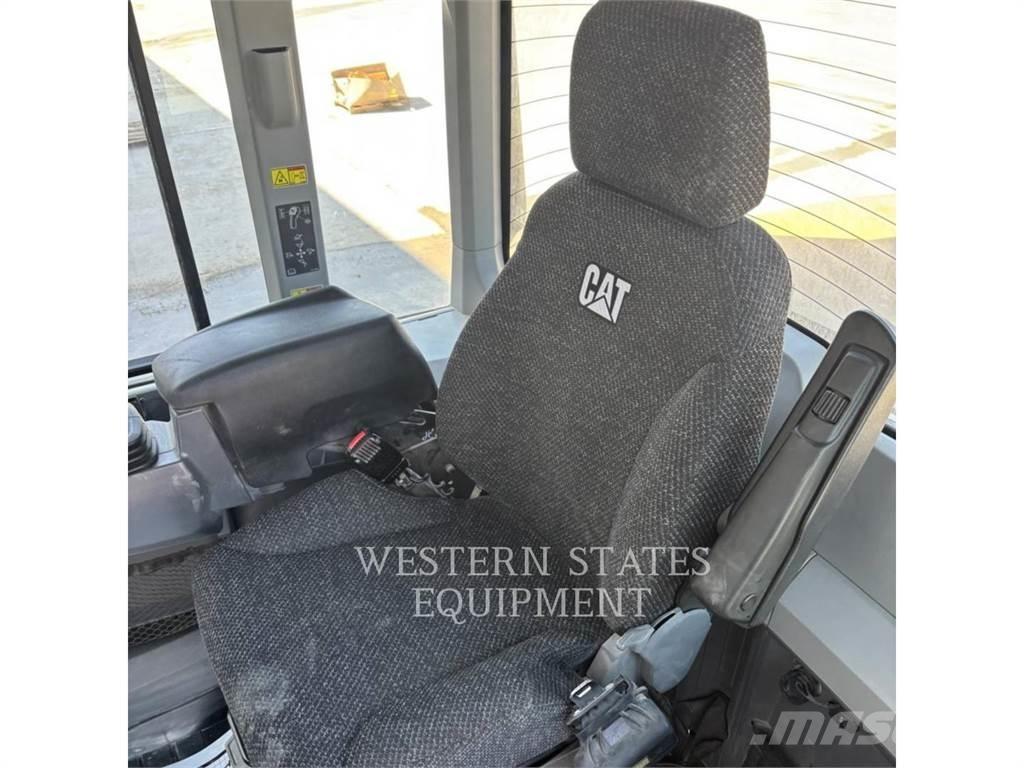 CAT 926M Incarcator pe pneuri