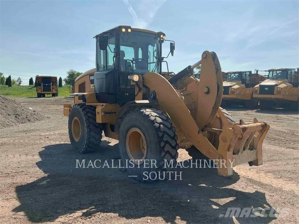 CAT 926M Incarcator pe pneuri