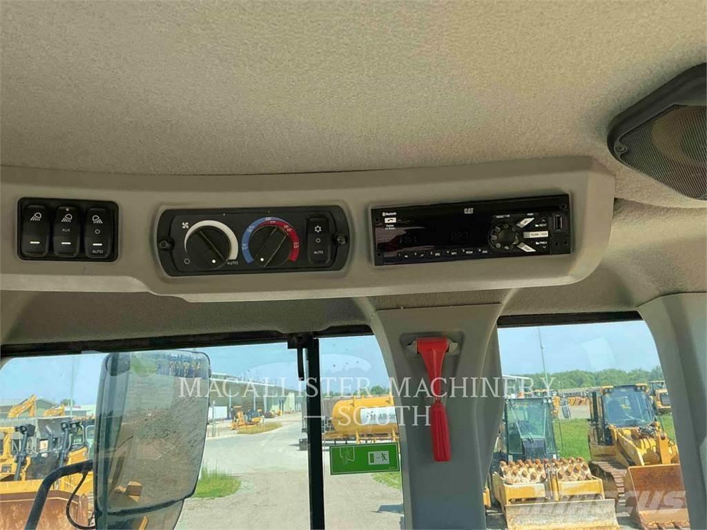 CAT 926M Incarcator pe pneuri