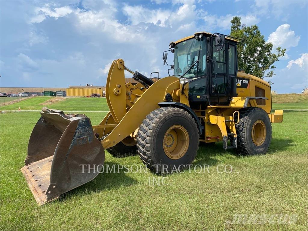 CAT 926M Incarcator pe pneuri