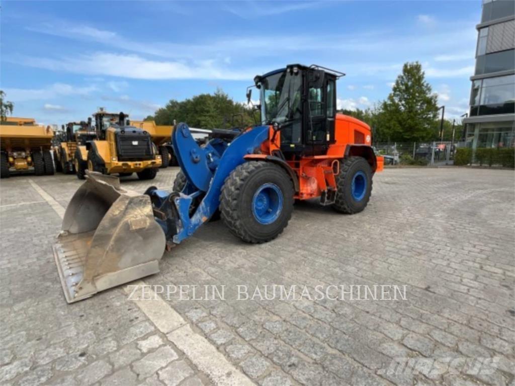 CAT 926M Incarcator pe pneuri