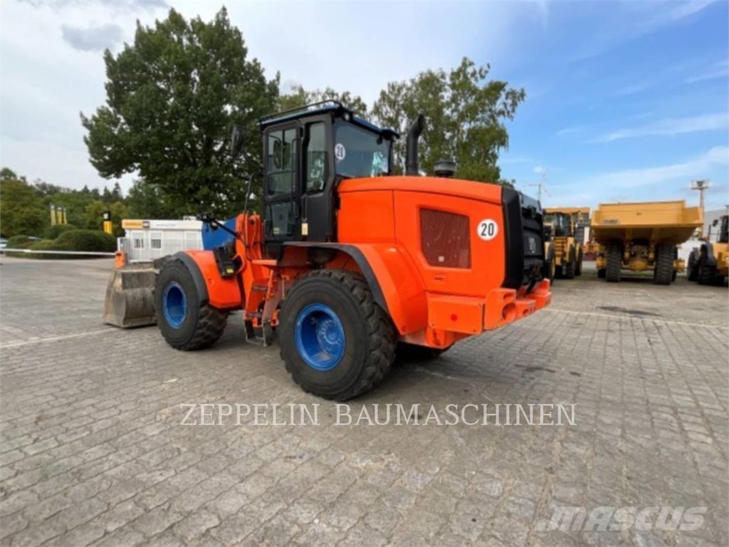 CAT 926M Incarcator pe pneuri