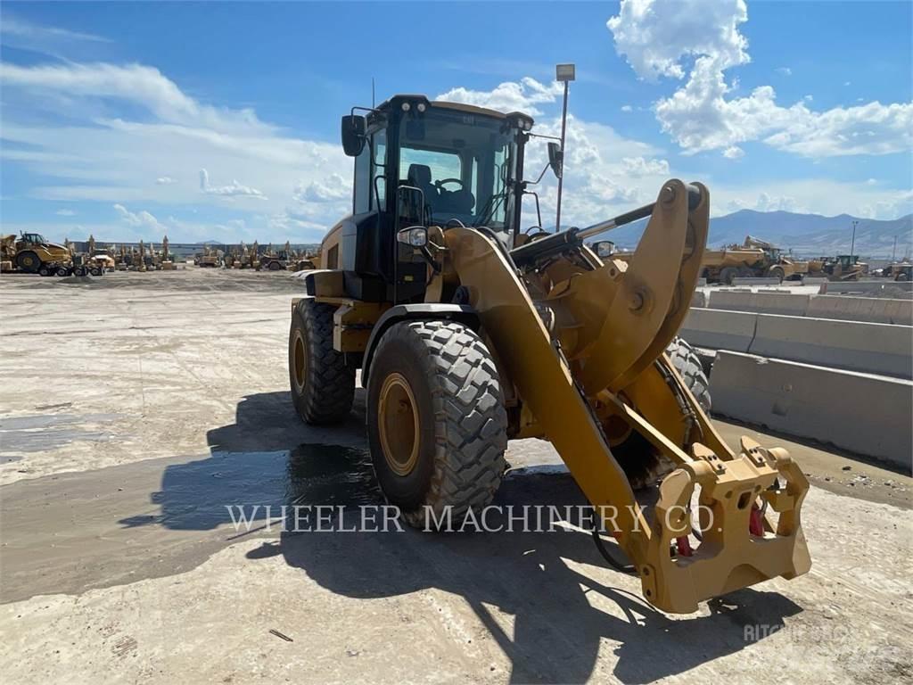 CAT 926M HL QC Incarcator pe pneuri