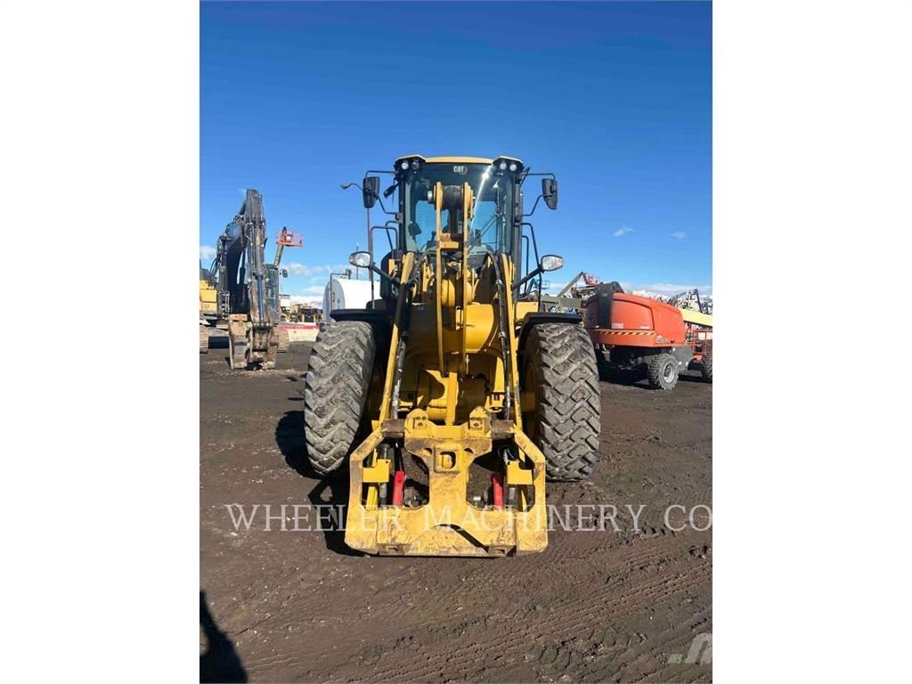 CAT 926M HL QC Incarcator pe pneuri