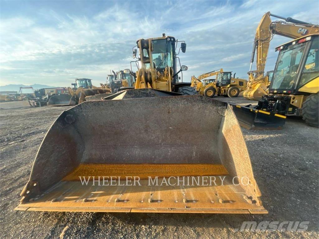 CAT 926M HL QC Incarcator pe pneuri