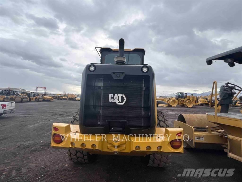 CAT 926M QC Incarcator pe pneuri