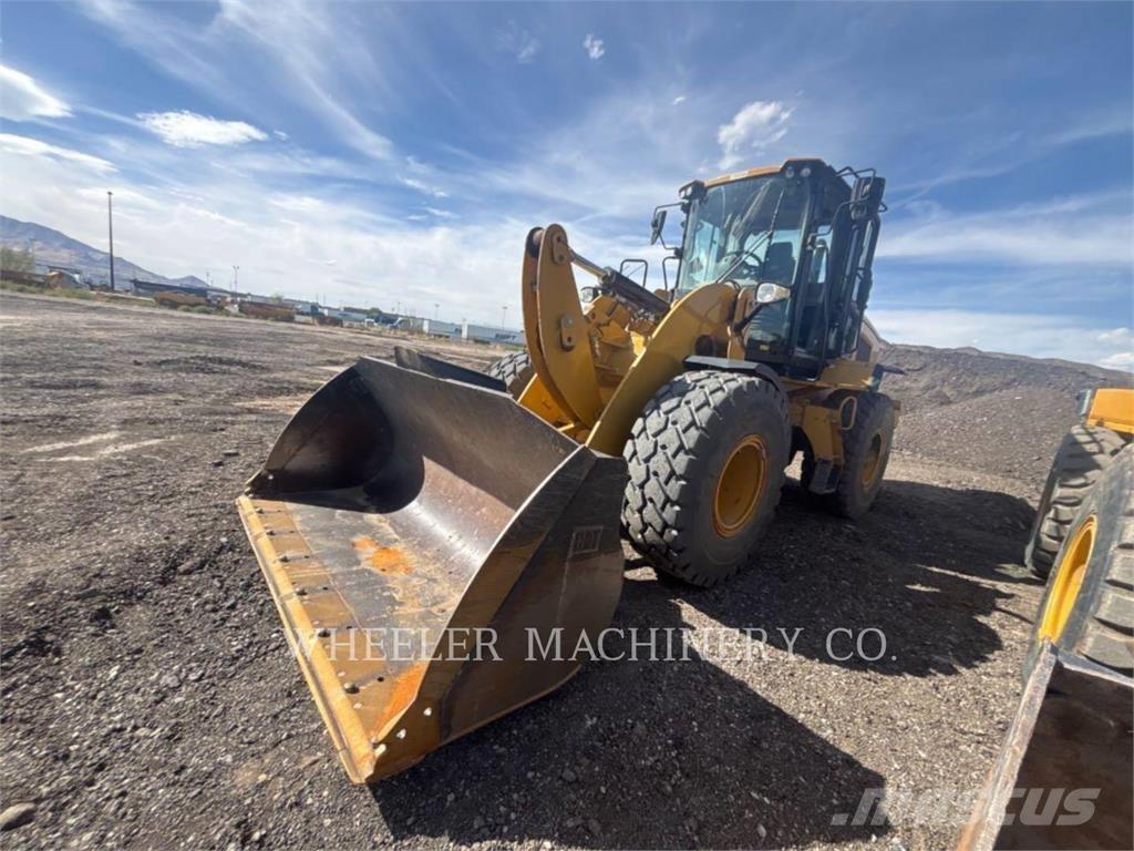 CAT 926M QC Incarcator pe pneuri