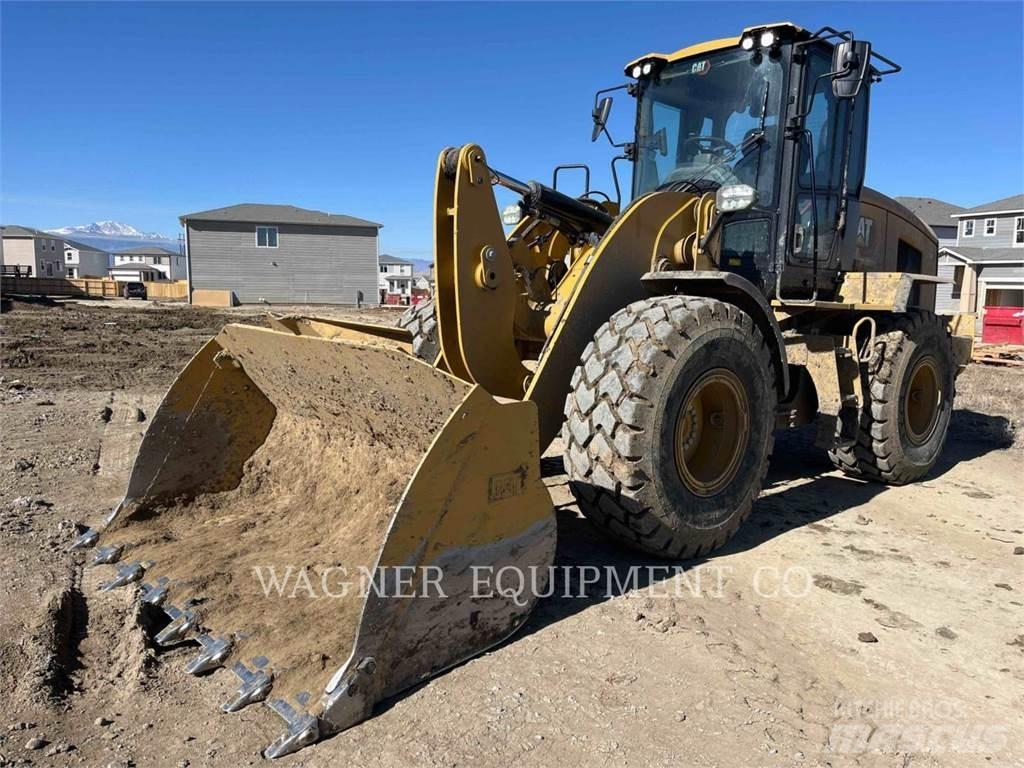 CAT 930 Incarcator pe pneuri