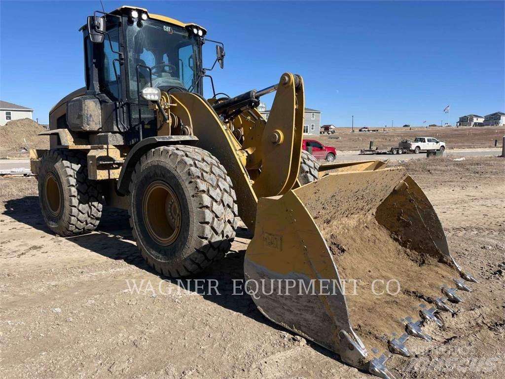 CAT 930 Incarcator pe pneuri