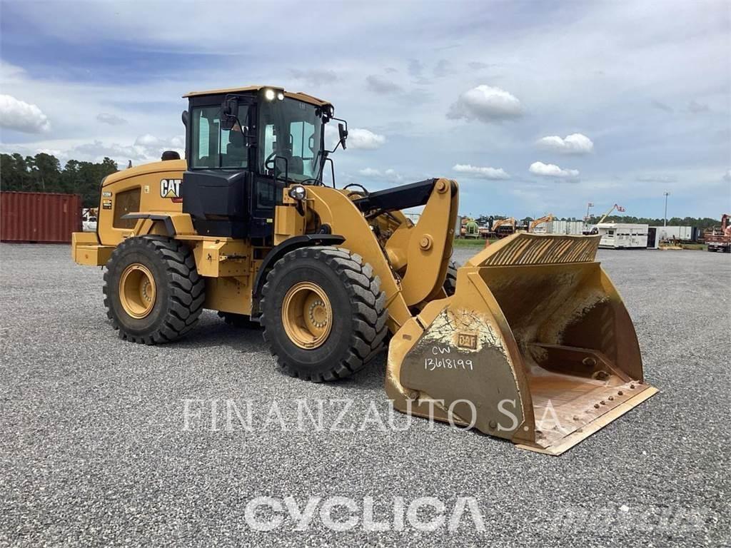 CAT 930 Incarcator pe pneuri
