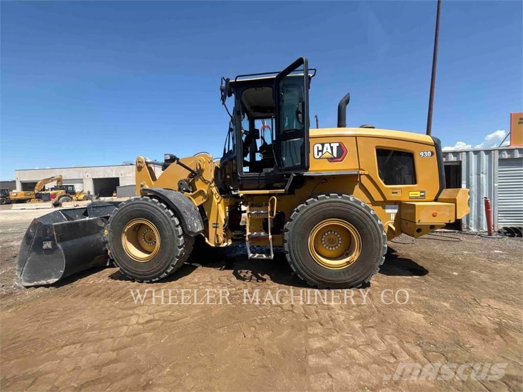CAT 930 QC Incarcator pe pneuri