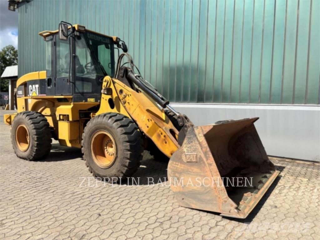 CAT 930G Incarcator pe pneuri