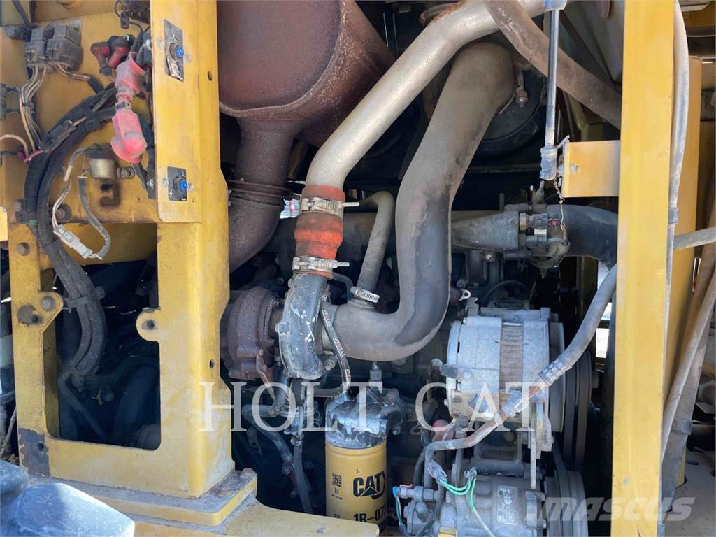 CAT 930G Incarcator pe pneuri