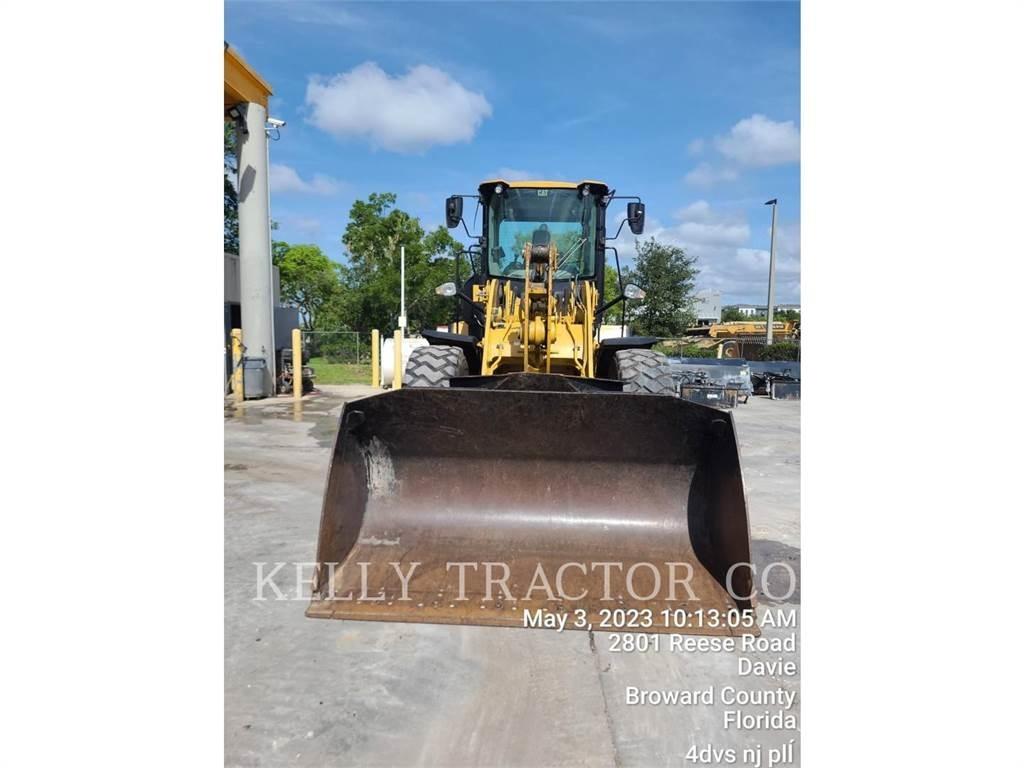 CAT 930M Incarcator pe pneuri